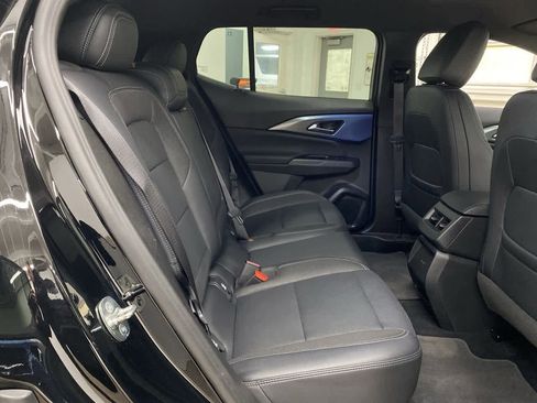 Used 2025 Chevrolet Equinox EV LT w/ Convenience Package image 18