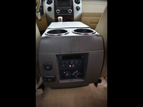 Used 2013 Ford Expedition EL XLT image 32