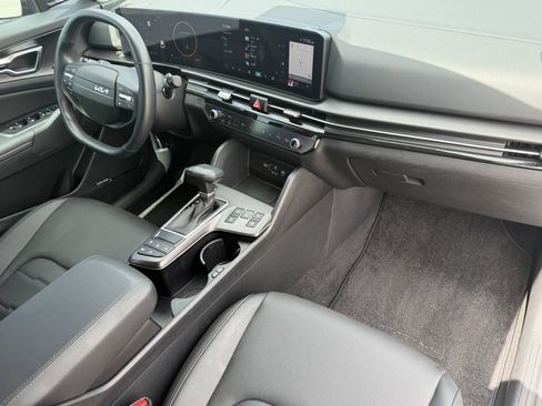 Certified 2026 Kia Sportage SX FWD image 15