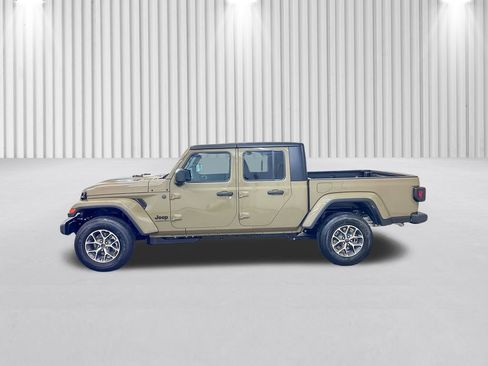 New 2026 Jeep Gladiator Sport image 8