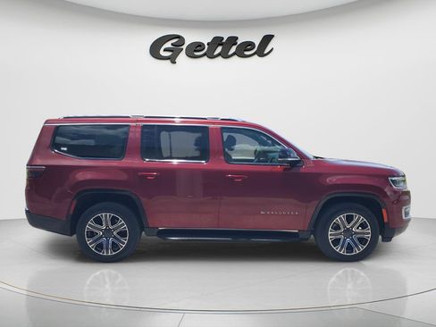 Used 2024 Jeep Wagoneer Series II w/ Flexible Seating Group AWD/4WD image 4