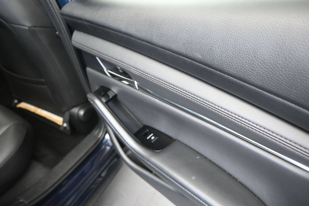 Used 2024 MAZDA MAZDA3 s FWD image 21