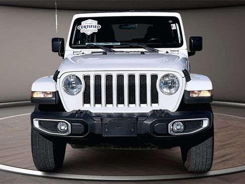 Used 2020 Jeep Wrangler Unlimited Sahara image 3