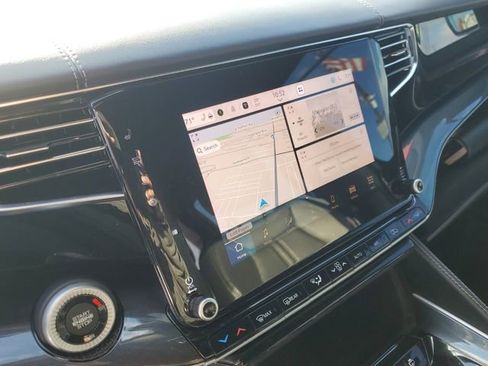 Used 2023 Jeep Wagoneer Base w/ Convenience Group I image 6