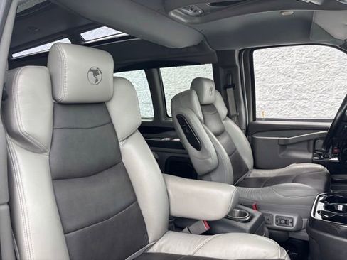 Used 2020 GMC Savana 2500 Extended w/ Enhanced Convenience Package RWD image 22