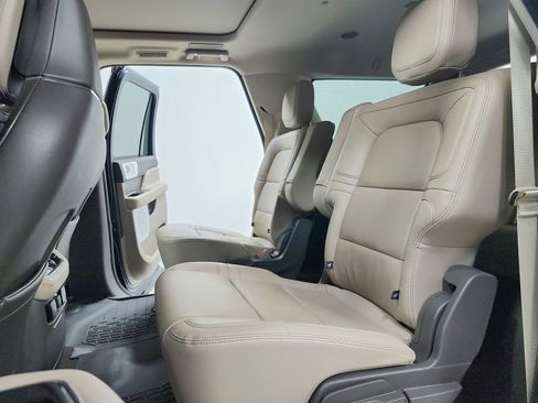 Used 2023 Lincoln Navigator L Reserve AWD/4WD image 43