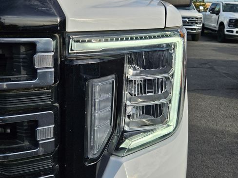 Used 2023 GMC Sierra 2500 AT4 AWD/4WD image 12