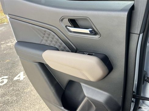 Used 2024 GMC Canyon Denali image 20