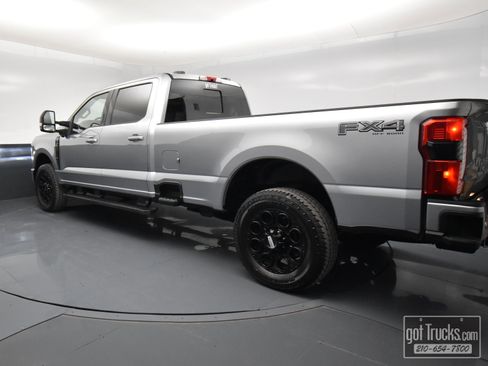 Used 2024 Ford F350 Lariat w/ Black Appearance Package image 4