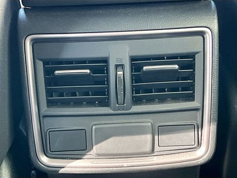 Used 2023 Subaru Forester Premium image 25