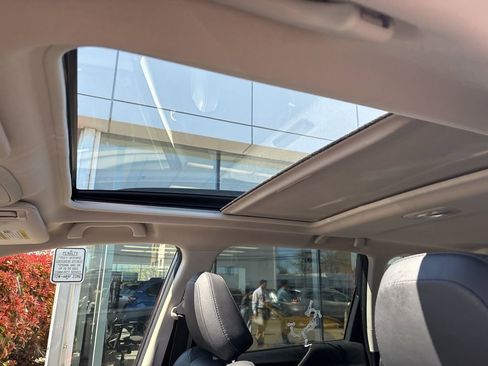 Used 2022 Subaru Forester Limited w/ Popular Package #2 image 11