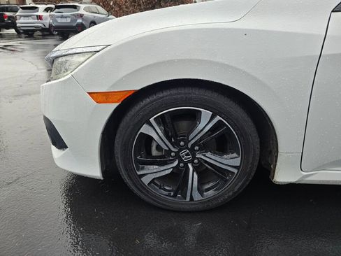 Used 2018 Honda Civic Touring image 22