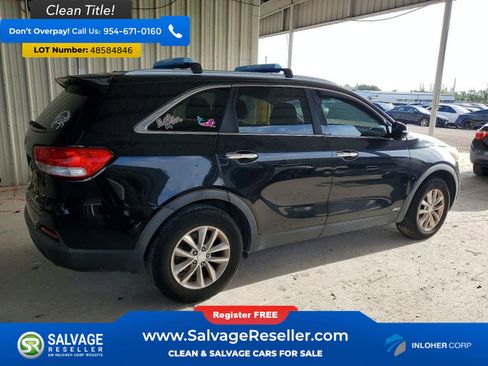 Used 2016 Kia Sorento LX w/ LX Convenience Package image 4
