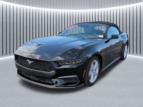 Used 2026 Ford Mustang Premium image 9