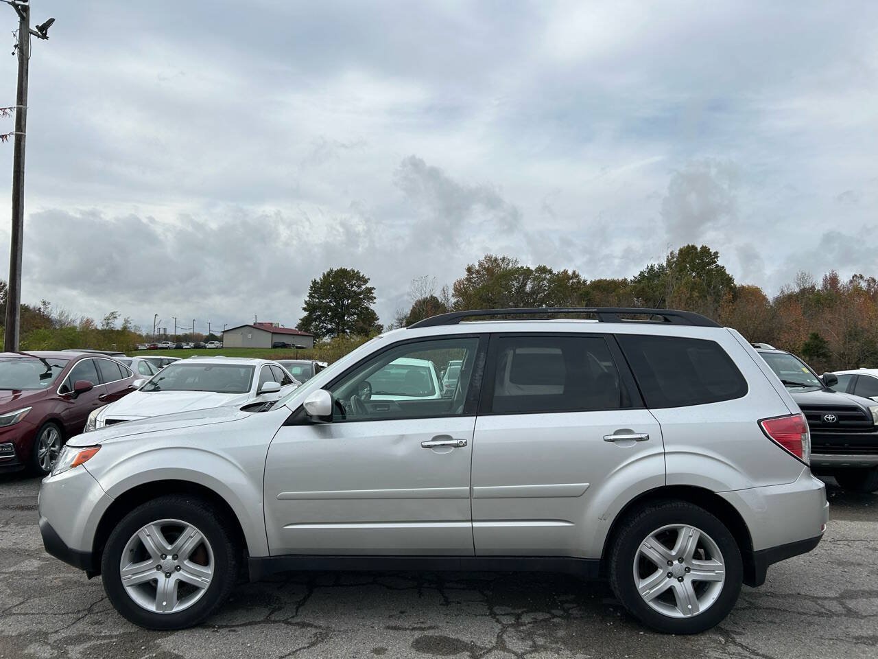 Used 2009 Subaru Forester 2.5X Limited AWD/4WD image 3