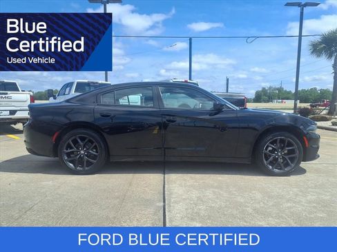 Used 2021 Dodge Charger SXT w/ Driver Convenience Group RWD image 5