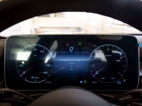 New 2025 Mercedes-Benz C 300 Sedan image 12