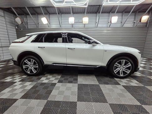 Used 2024 Cadillac Lyriq Tech w/ Driver Assist Package AWD/4WD image 9