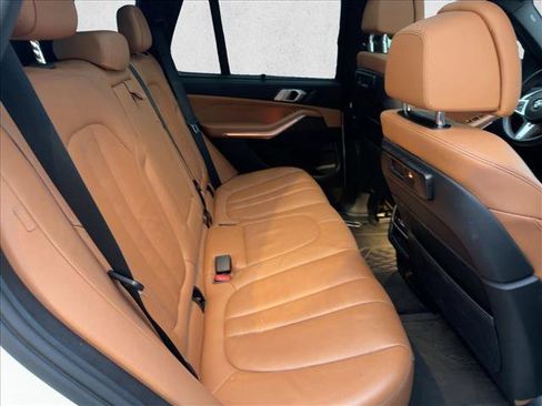 Used 2022 BMW X5 xDrive40i w/ M Sport Package image 24