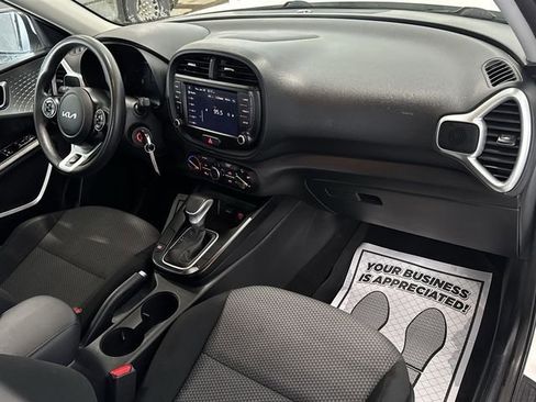 Used 2022 Kia Soul LX w/ Technology Package image 28