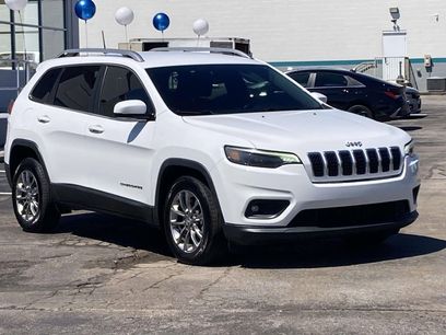 Used 2019 Jeep Cherokee Latitude Plus w/ Comfort/Convenience Group