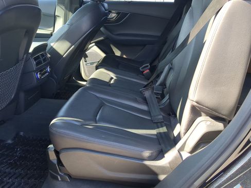 Used 2017 Audi Q7 3.0T Premium Plus w/ Premium Plus Package image 19