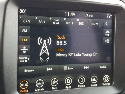 Used 2023 Jeep Renegade Latitude image 30