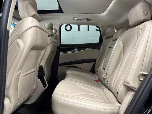 Used 2016 Lincoln MKX Reserve image 25