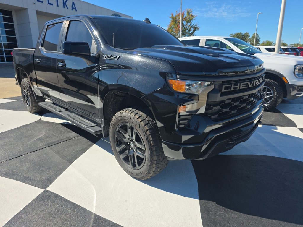 Used 2024 Chevrolet Silverado 1500 Custom Trail Boss w/ Midnight Edition AWD/4WD image 12