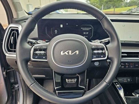 Used 2025 Kia Sorento SX FWD image 19