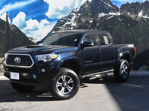 Used 2019 Toyota Tacoma TRD Sport image 6