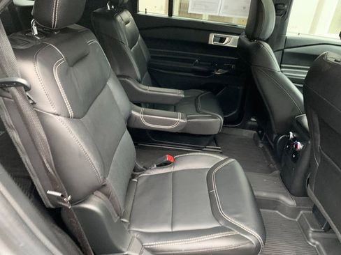 Used 2022 Ford Explorer ST w/ Equipment Group 401A AWD/4WD image 15