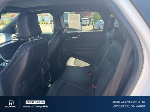 Used 2021 Ford Edge ST-Line w/ Class II Trailer Tow Package AWD/4WD image 12