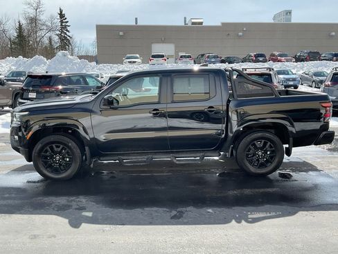Used 2023 Nissan Frontier SV w/ Midnight Edition Package AWD/4WD image 8