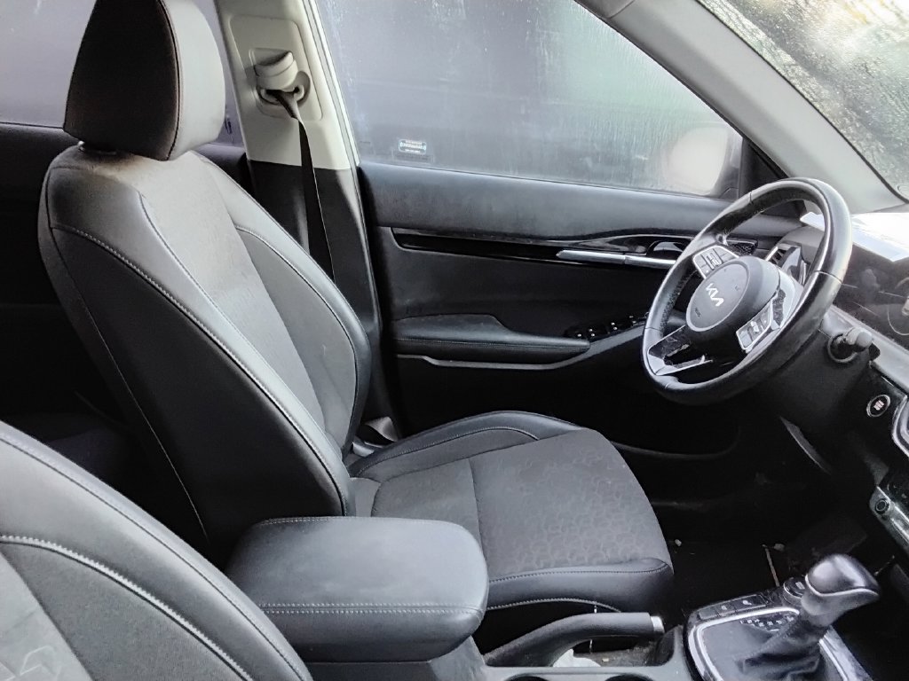 Used 2024 Kia Seltos S AWD/4WD image 8