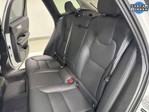 Used 2025 Volvo XC60 B5 Plus image 24