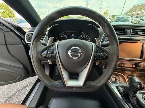 Used 2020 Nissan Maxima SR w/ Sport Mat Group FWD image 39