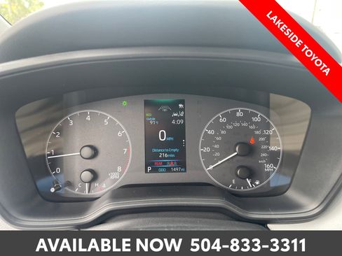 Certified 2025 Toyota Corolla SE FWD image 36