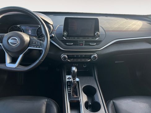 Used 2022 Nissan Altima 2.5 SR image 11
