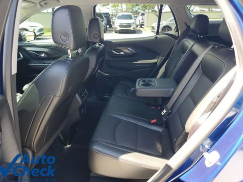 Used 2023 GMC Terrain SLT w/ Elevation Edition FWD image 12