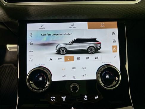 Certified 2023 Land Rover Range Rover Velar R-Dynamic S image 18