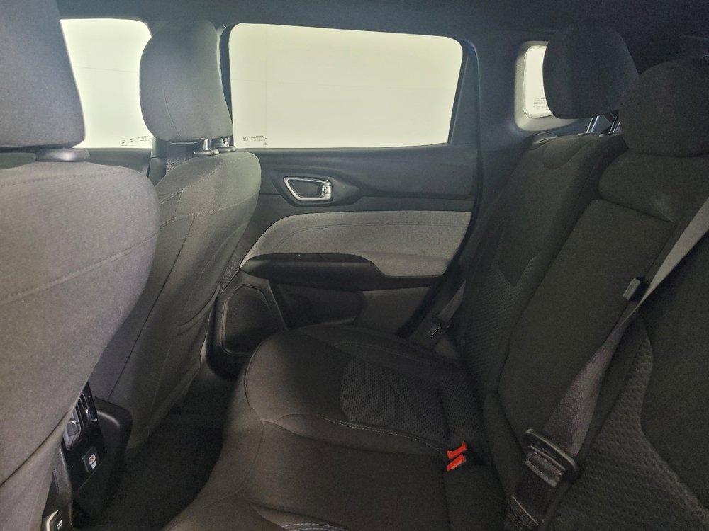 Used 2025 Jeep Compass Sport AWD/4WD image 18