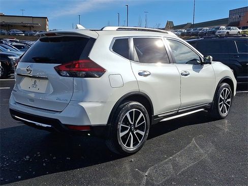 Used 2018 Nissan Rogue SL w/ Premium Package image 6