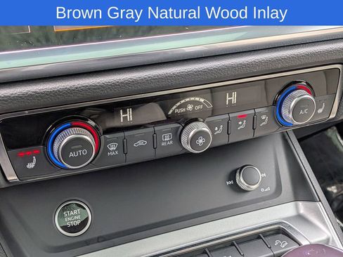 Used 2024 Audi Q3 2.0T Premium image 23