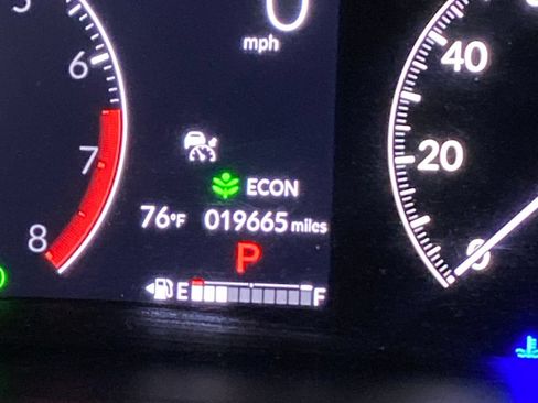 Used 2024 Honda CR-V EX image 8