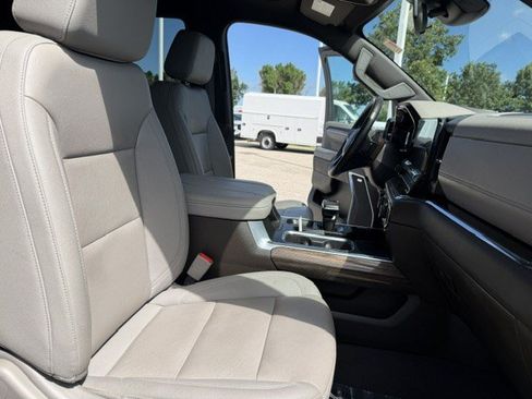Used 2024 Chevrolet Silverado 1500 LT Trail Boss w/ Convenience Package II AWD/4WD image 42