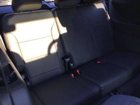 Used 2025 Chevrolet Traverse High Country w/ LPO, Floor Liner Package FWD image 6