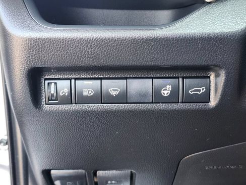 Used 2020 Toyota RAV4 XLE Premium AWD/4WD image 22