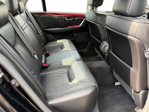 Used 2002 Lexus LS 430 w/ Custom Luxury Pkg RWD image 9