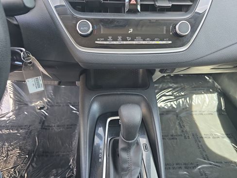 Used 2024 Toyota Corolla LE FWD image 23
